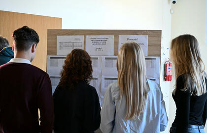 Egzaminai, mokiniai, mokykla