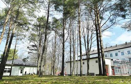 Kretingos ligoninė kaimynystėje įkurdintus Nakvynės namus pakenčia, tačiau prie jų papildomo būsto išgeriantiems asmenims nenorėtų.