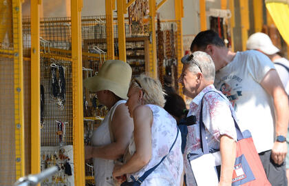 Gatvės prekyba, pirkėjai