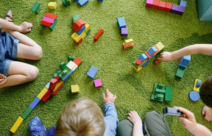 Vaikų darželis, vaikai, žaislai