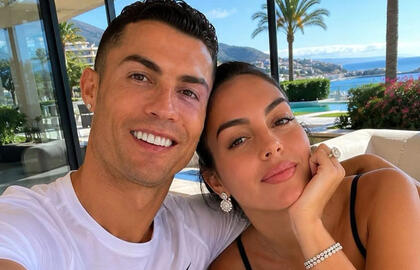 Cristiano Ronaldo sužadėtinė Georgina atsikirto kritikams dėl jos kūno formų: „Myliu savo kūną“