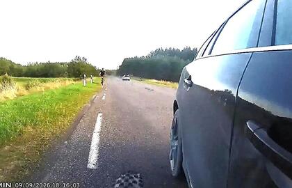 Automobilio stumtas dviratininkas
