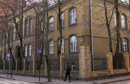 Puodžių gatvė, Karalienės Luizės jaunimo centras