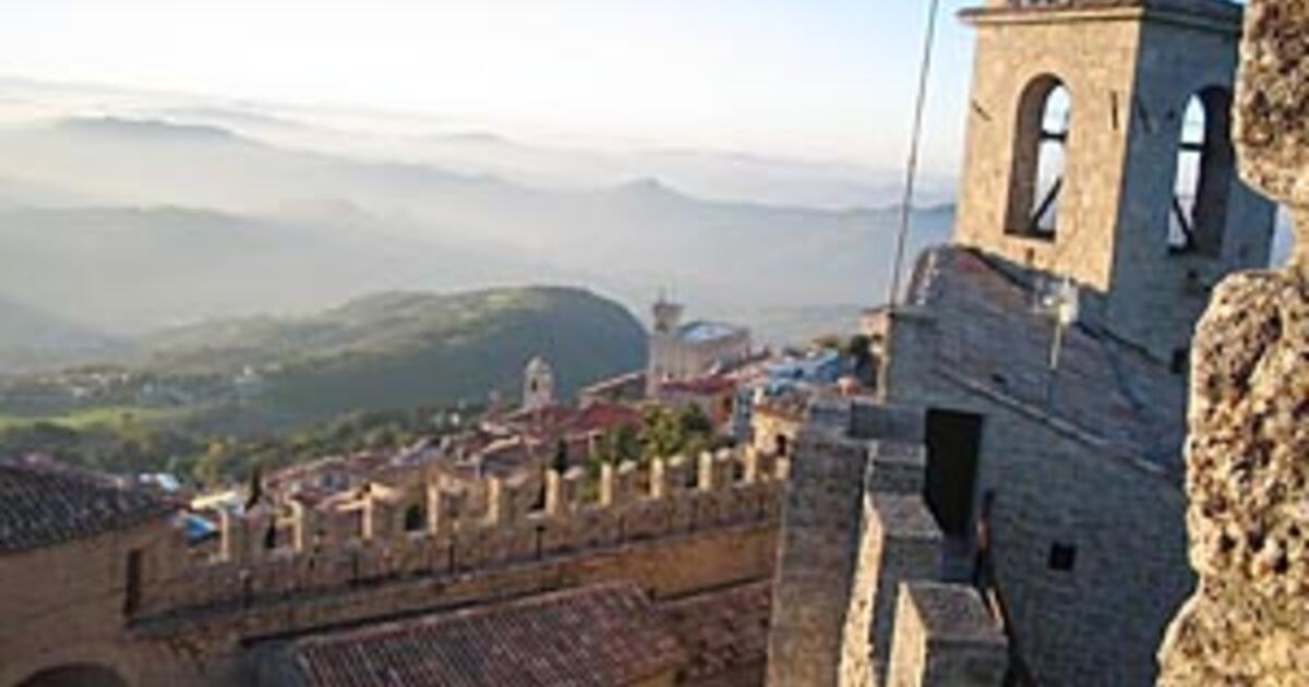 Si apre in Italia la porta del Nano San Marino