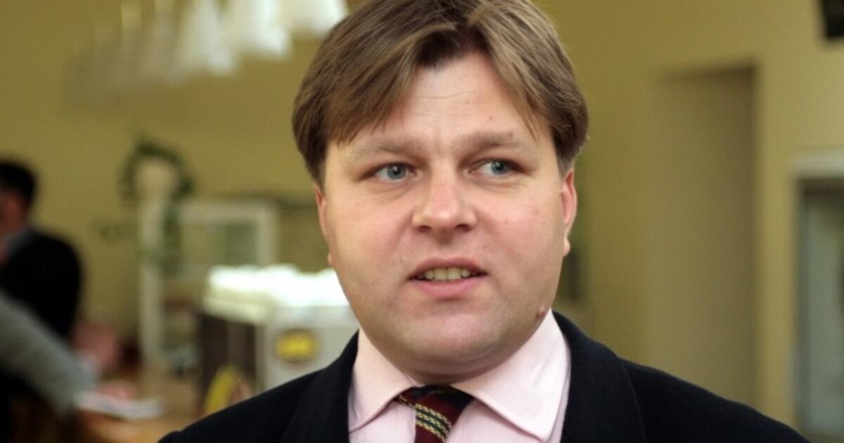 Užsienio reikalų viceministras Mantas Adomėnas atsistatydina iš pareigų