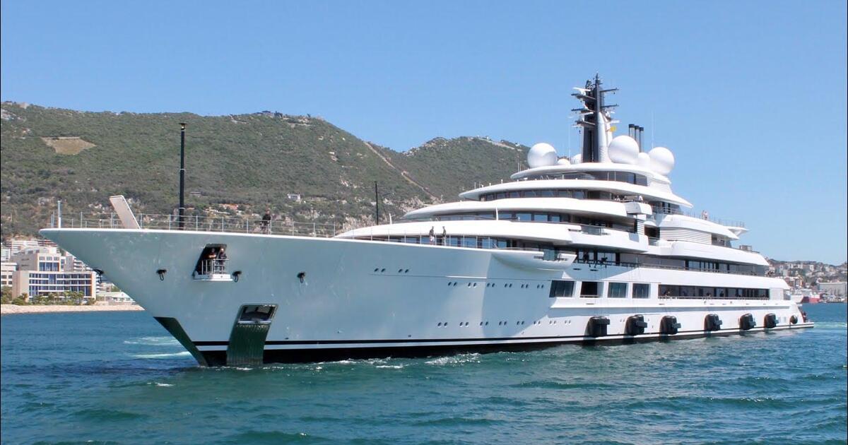 Un superyacht da 700 milioni di dollari potrebbe appartenere a Vladimir Putin