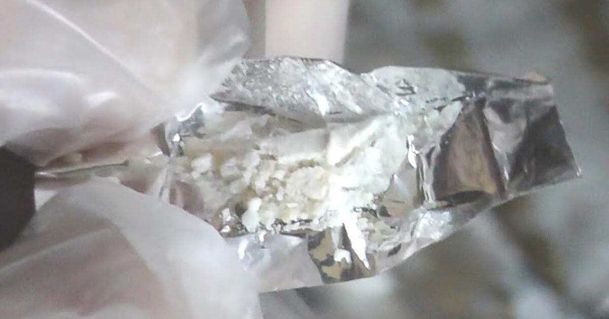 Svaigi liemenės kišenės paslaptis: į foliją subėrė baltus miltelius