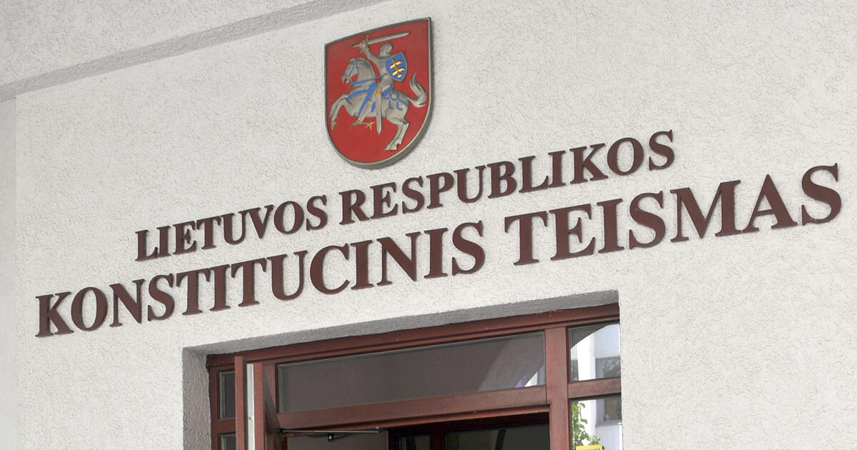 Pusšimtis Seimo narių bando gelbėti „čekiukų“ bylose įklimpusius politikus – kreipėsi į KT
