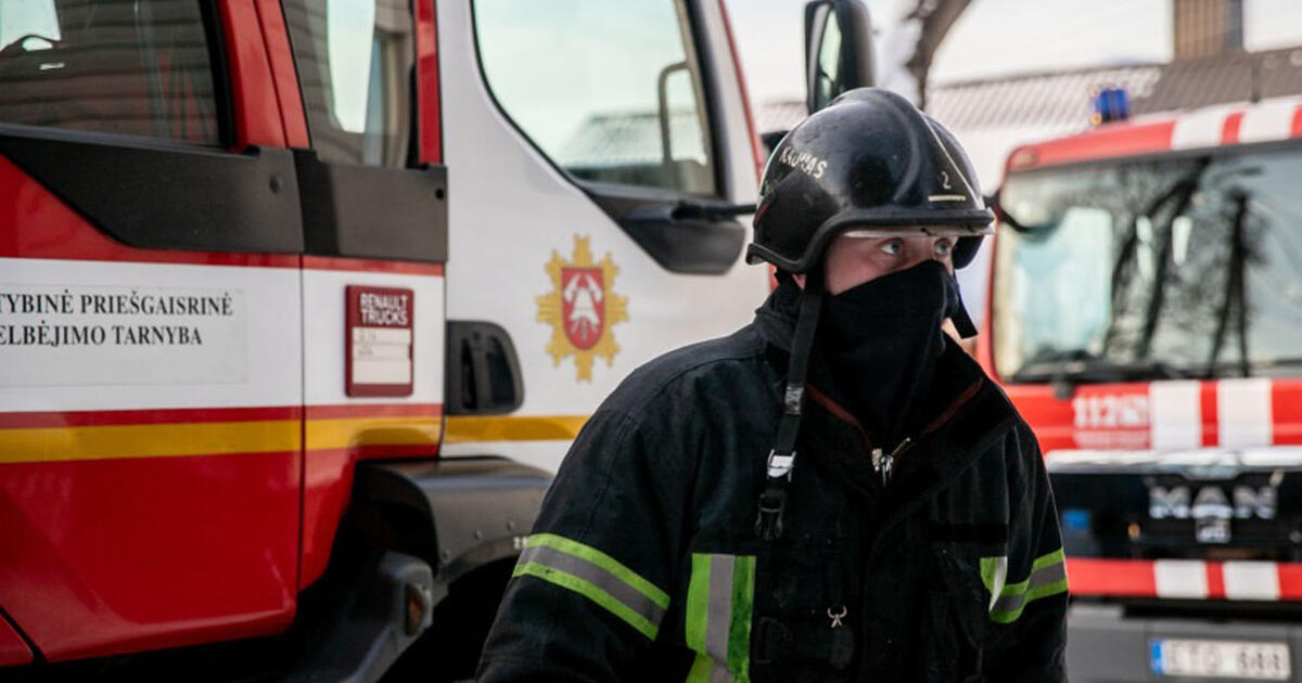 Tragiška naktis: vyras per gaisrą rastas prie pat išėjimo, tačiau išsigelbėti nespėjo
