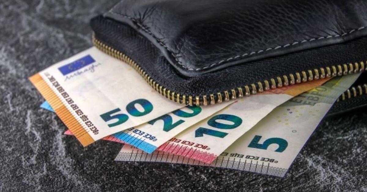 Su tūkstančiais piniginėje užsuko į prekybos centrą: kol galvojo apie pirkinius, pinigai dingo lyg miražas