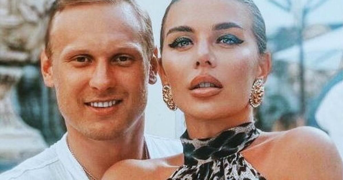 «Хватить упоминать имя Яниса Тиммы»: Седокова купается в мужском внимании