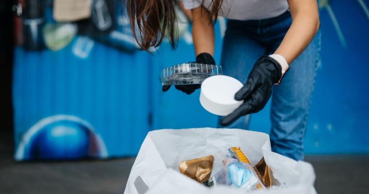 Šiukšlintojai nepraslysta pro aktyvių bendruomenių akis