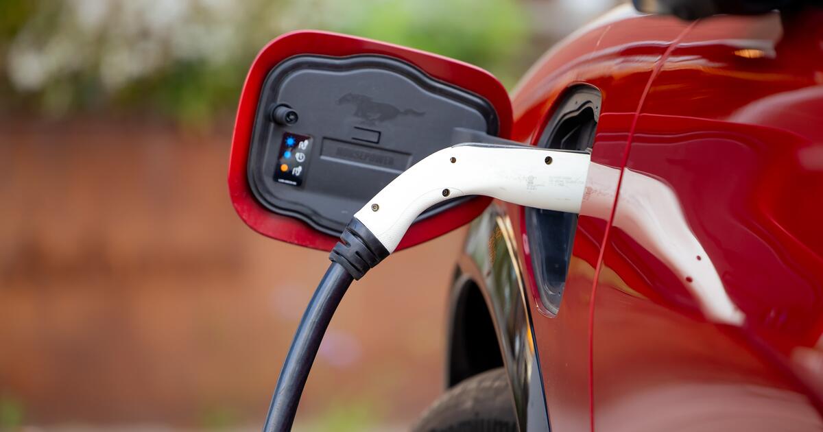 Lapkritį Lietuvoje įregistruoti 1 697 elektromobiliai