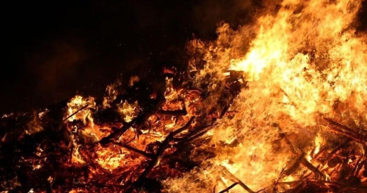 Tarnybos praneša, kad Jono Jablonskio gatvėje dega namas