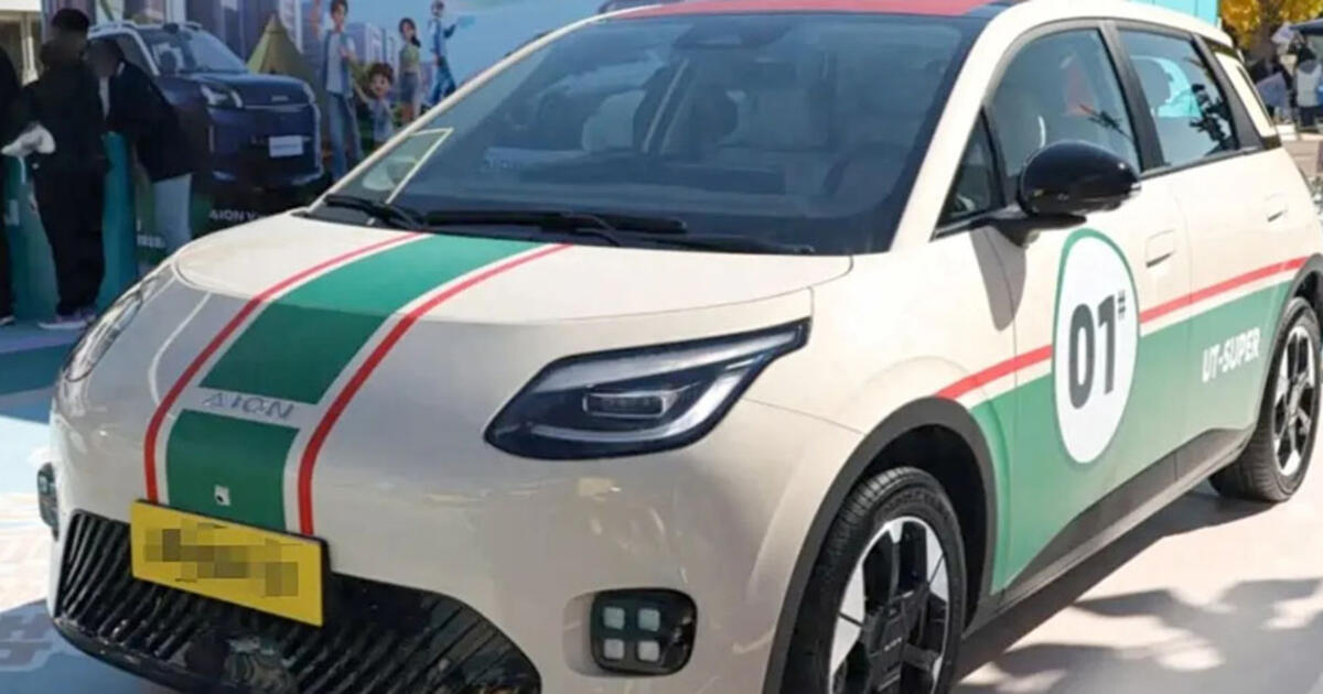 Kompaktiškas ir pigus: Kinijoje išleistas nebrangus elektromobilis su 500 km nuvažiuojamu atstumu