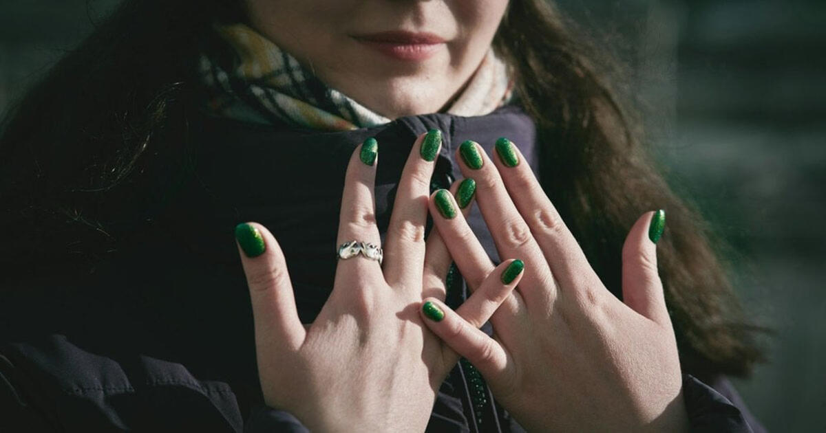 Sėkmingų moterų pasirinkimas: penki stilingiausi manikiūro variantai 2025 metų lapkričiui