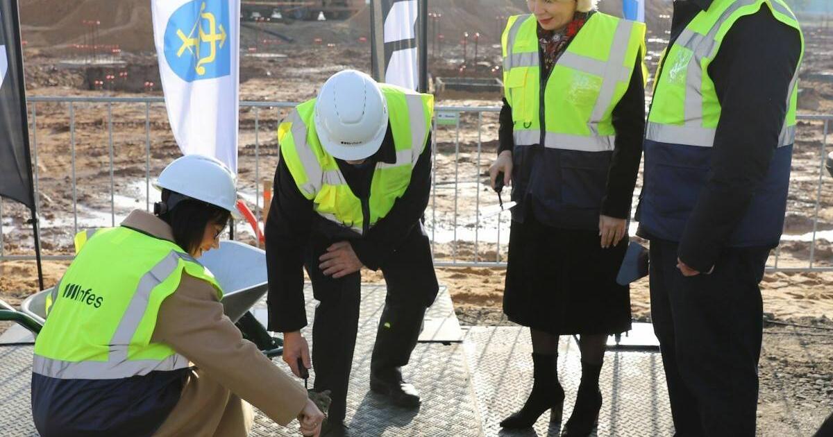 Istorinis momentas Mažeikiuose – įleista kapsulė su laišku ateities kartoms