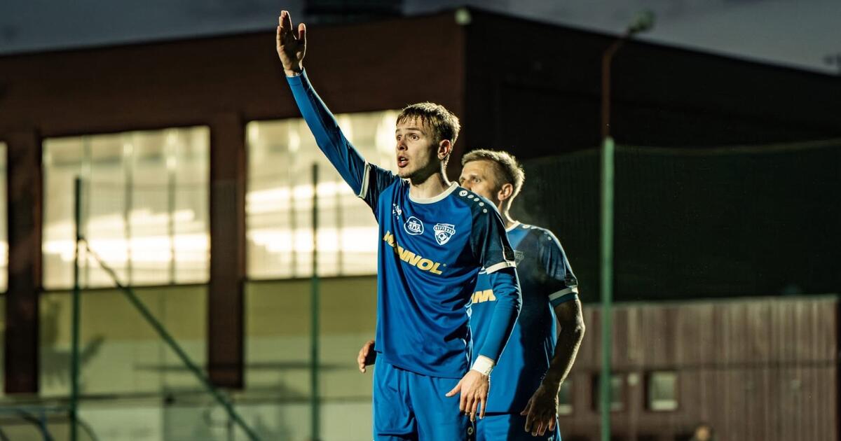 „Neptūno" futbolininkai sirgaliams padėkojo gražia pergale, bet svarbiausios sezono rungtynės – priešakyje