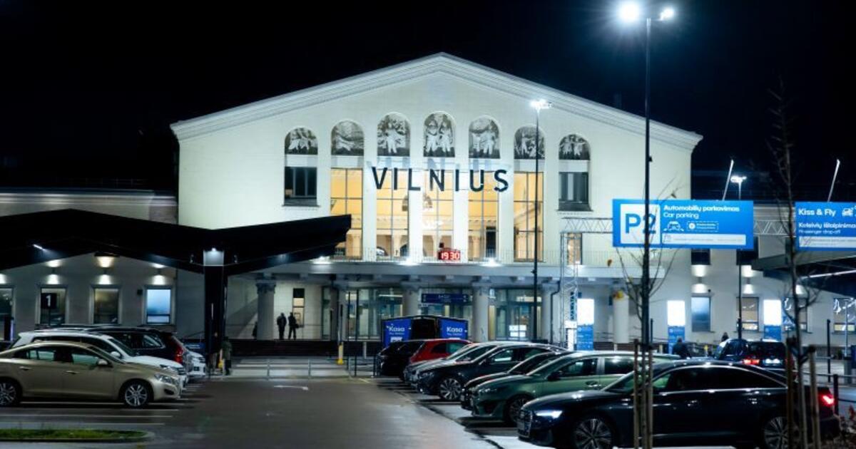 Vilniaus oro uoste atnaujintas orlaivių eismas