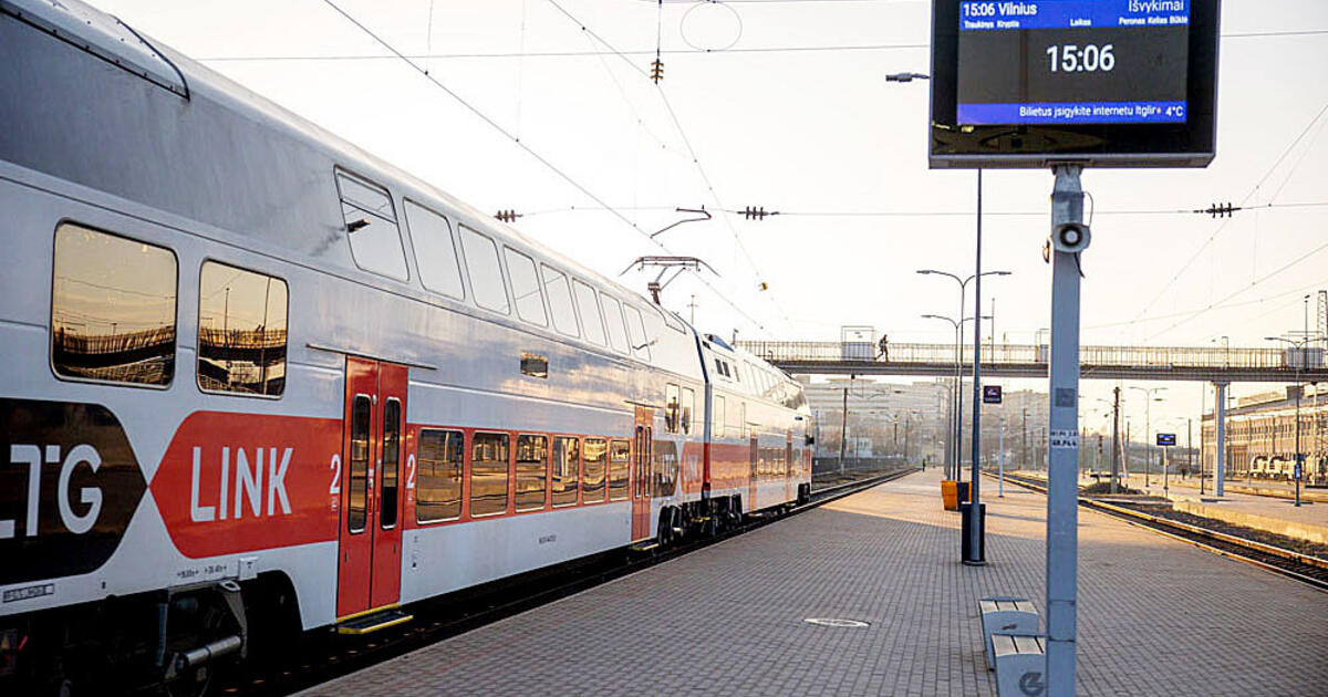 Laikinai atnaujinami dalies traukinių maršrutų tvarkaraščiai