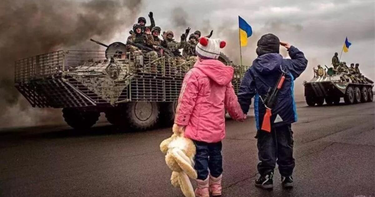 Lenkijos ministras Sikorskis įvardino kiek ilgai gali priešintis Ukraina ir kodėl Putino režimas tiek neištvers