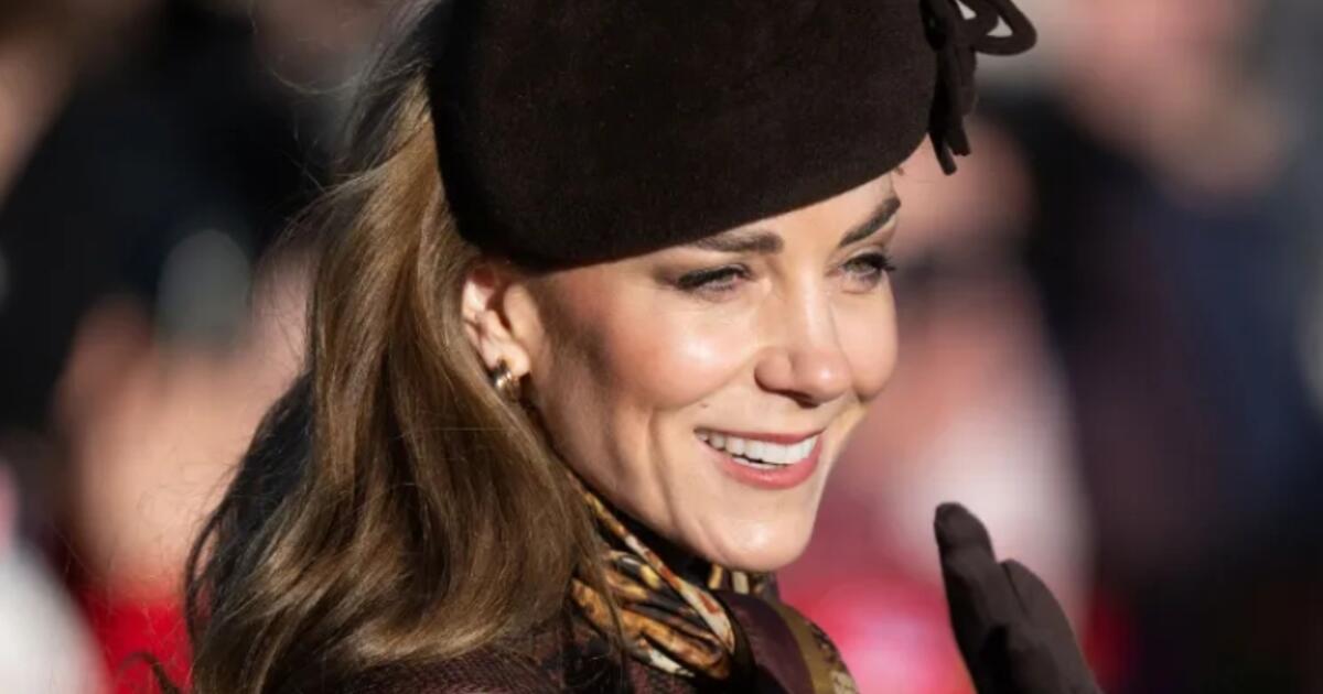 Kate Middleton kalėdinė apranga turėjo gilią simbolinę reikšmę: pasidalijo jautria žinia