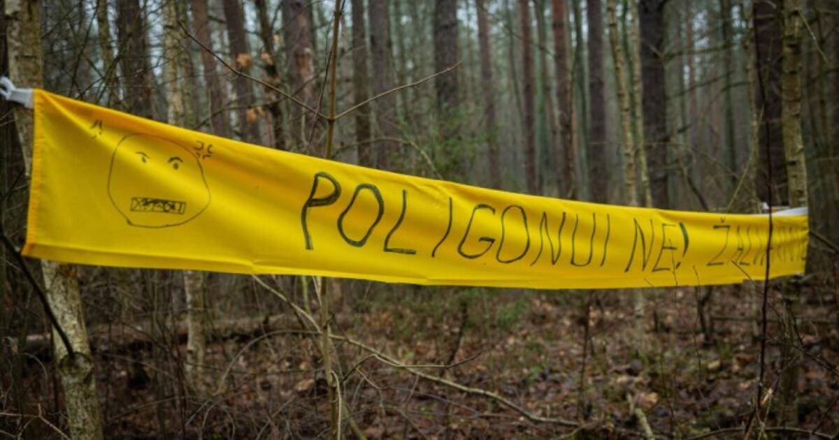 Žmonės išėjo į gatves: nepritaria planams dėl poligono