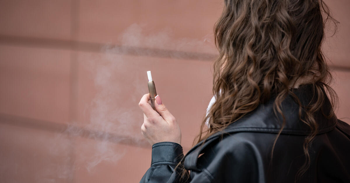 Nepilnametės drąsa ar kvailumas? Į mokymosi įstaigą atsinešė ne tik elektroninę cigaretę