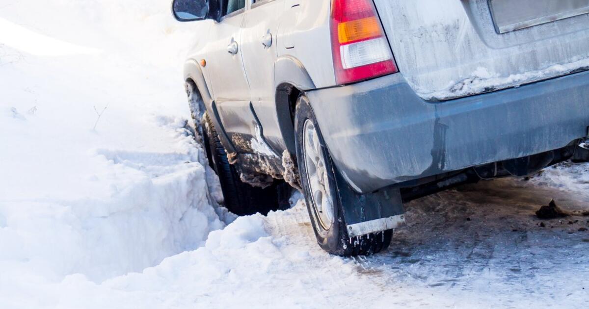 Pensininkei teko ropštis iš vienatūrio: kelionė baigėsi griovyje