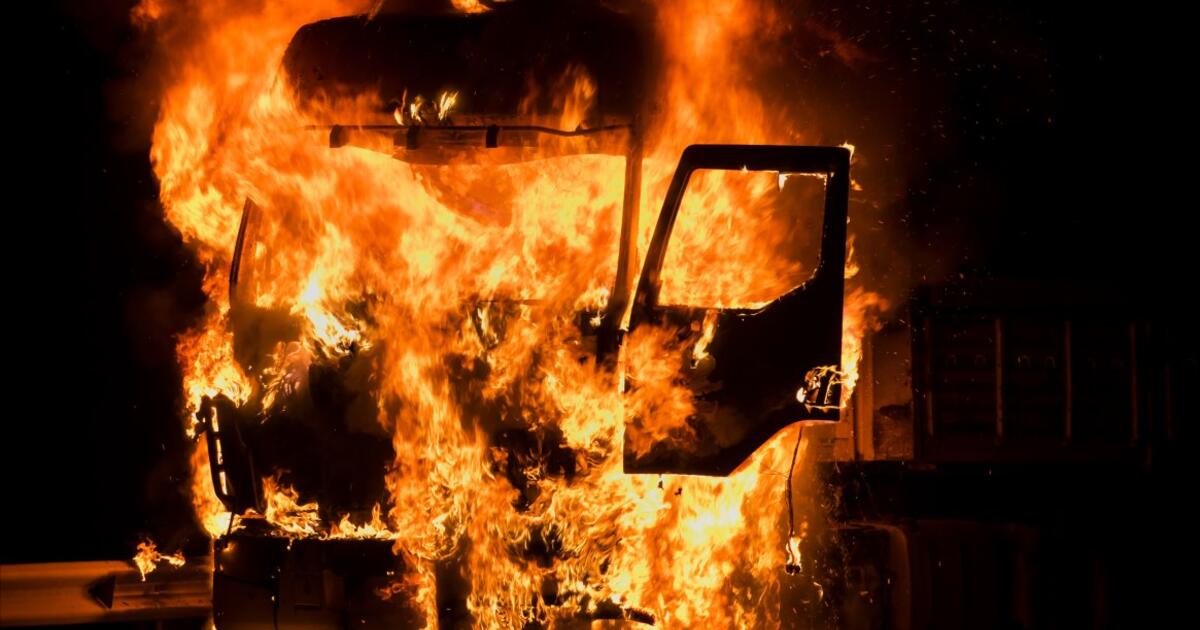 Ryte vilkikas į trasą neišvažiavo: naktį pradėjo degti nuo „galvos“