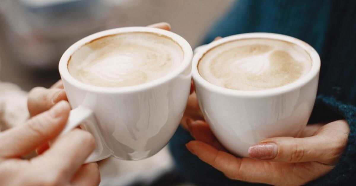 Ar kava su pienu gali padėti kovoti su uždegimu: mokslininkai atliko tyrimą