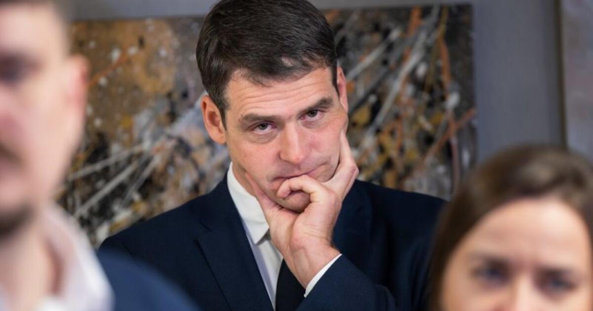 Žemaitaitis teigia, kad pareigūnai iš jo namų paėmė telefonus ir kompiuterius