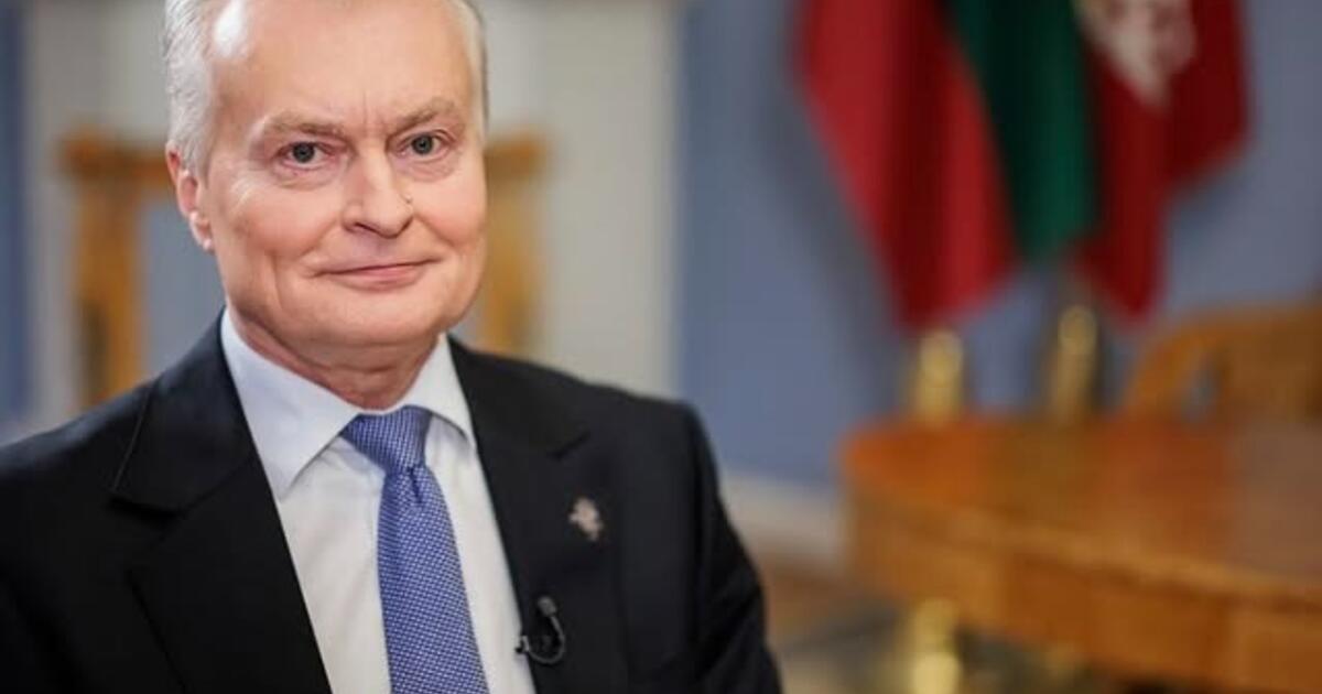 Prezidentas 53 mamoms ir globėjoms suteikė valstybinius apdovanojimus