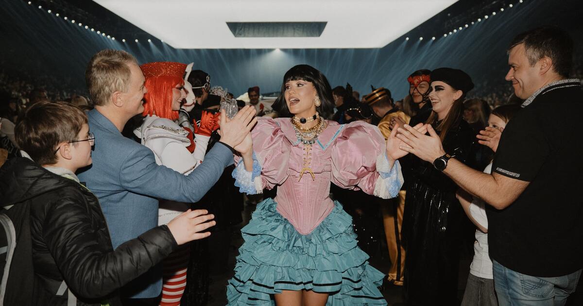 Ieva Dūdaitė surengė įspūdingiausią karjeros šou: užsienio žvaigždės, burleska ir miuziklu virtusi scena