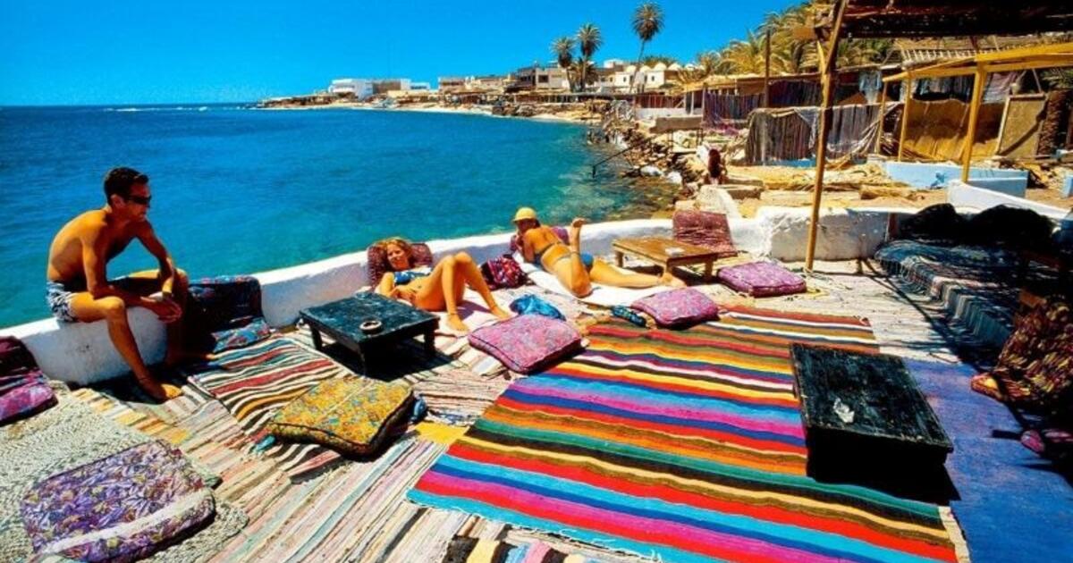 Siaubingos sąlygos Italijos šeimoje: tėvams išvykus į Egiptą, vaikai rasti tarp 15 alkstančių gyvūnų