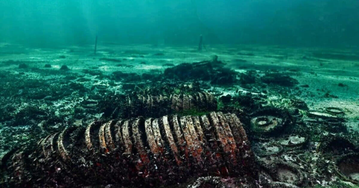 Romėnų laivo radinys Šveicarijos ežere: 2000 metų po vandeniu gulėjęs krovinys