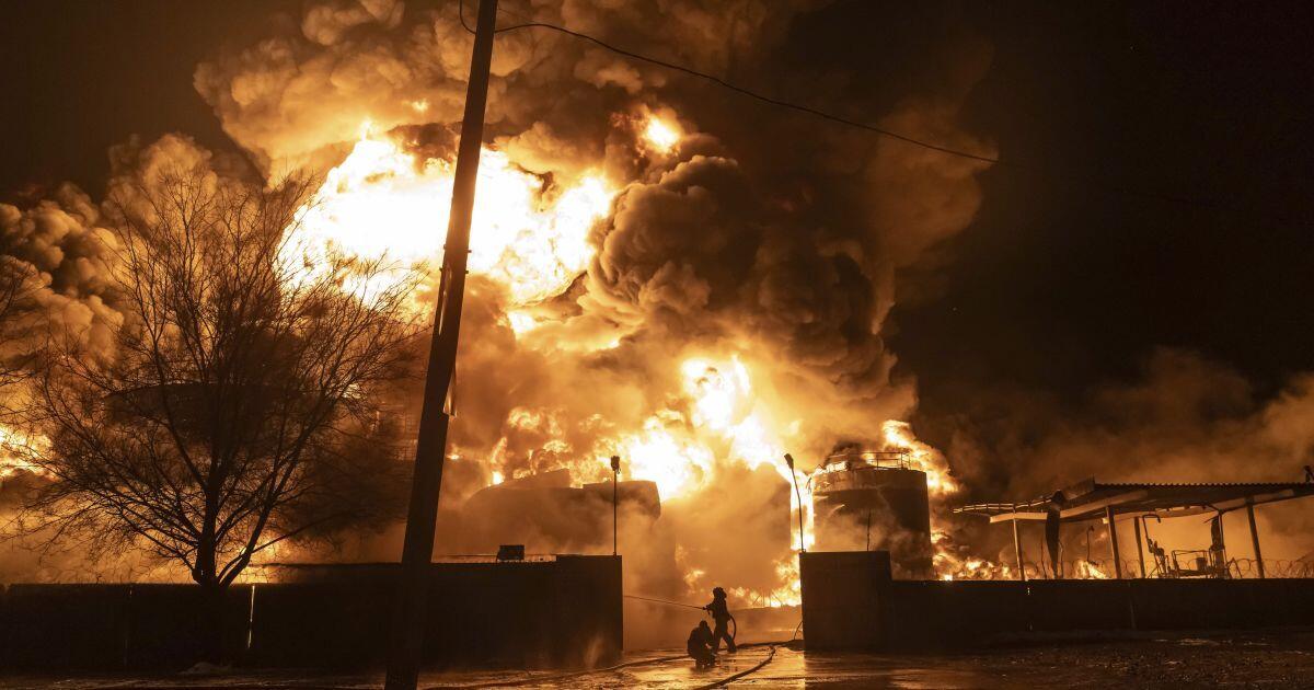 Ukrainiečių dronai smogia ten, kur skauda labiausiai: Rusijos naftos imperija pradeda byrėti