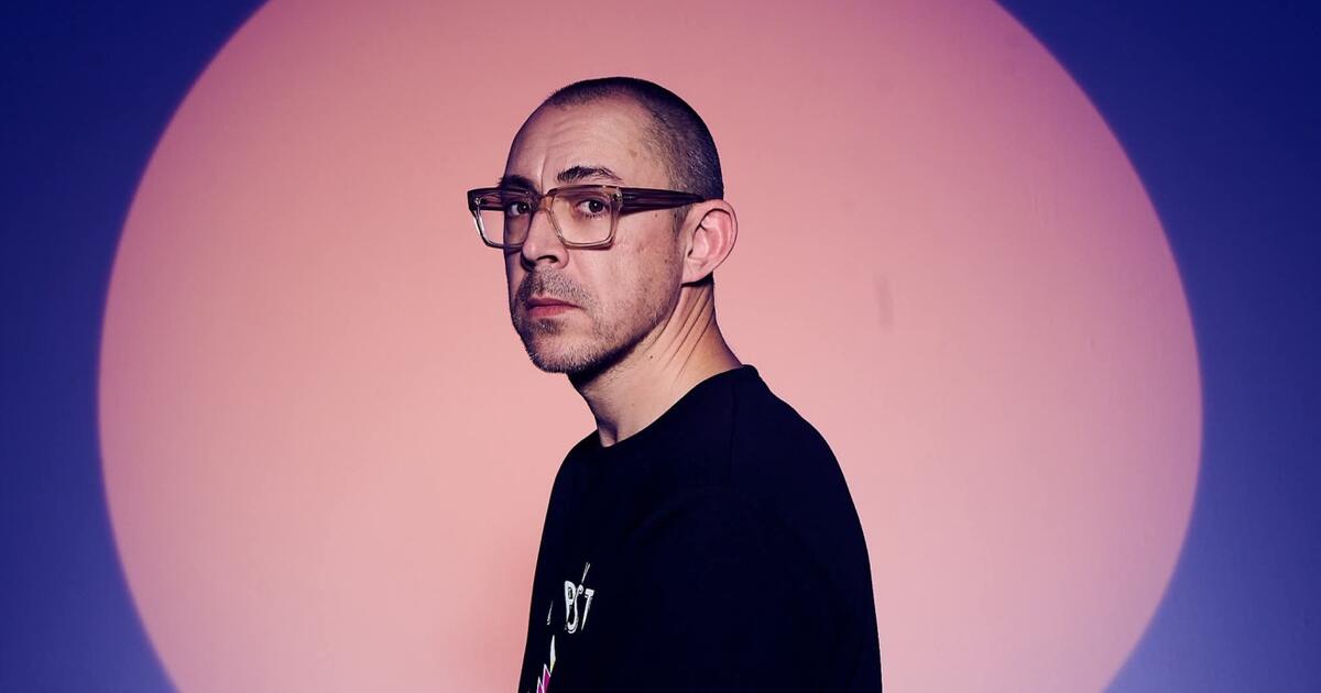 Iš siūlo į energiją: Aurimo Juodiškio kūrybos pasaulis eksponuojamas Nidoje