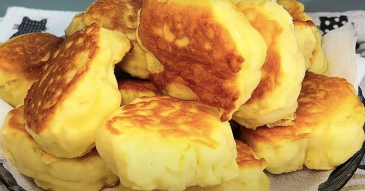 Blynai kaip bandelės pusryčiams per 5 minutes: reikės kefyro ir 1 kiaušinio