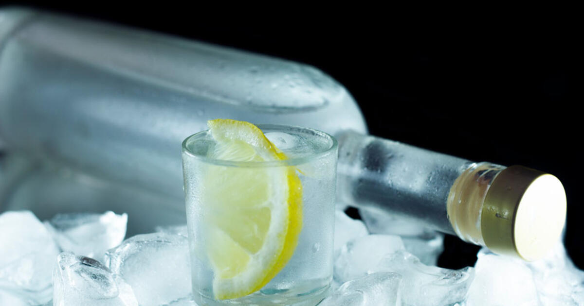 Ne tik kokteiliams: 8 netikėti būdai panaudoti degtinę buityje