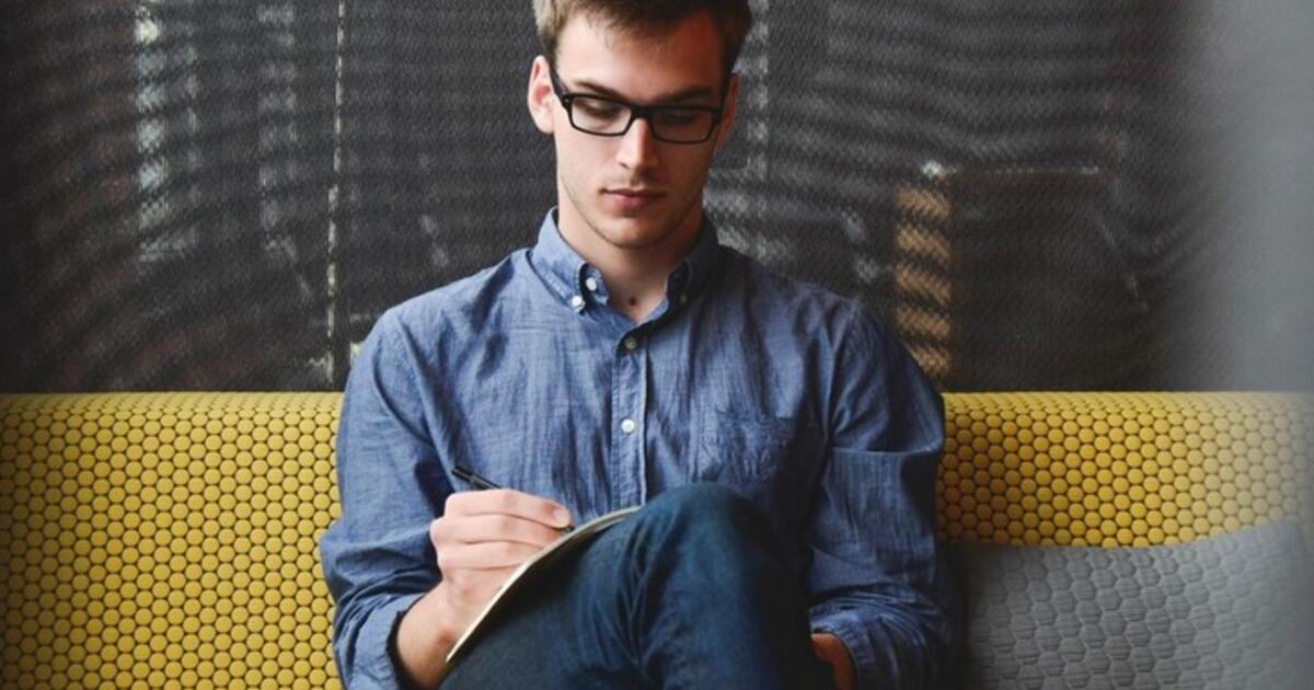 Ne tik meilė knygoms: įvardyta 10 nepastebimų aukšto IQ žmonių įpročių