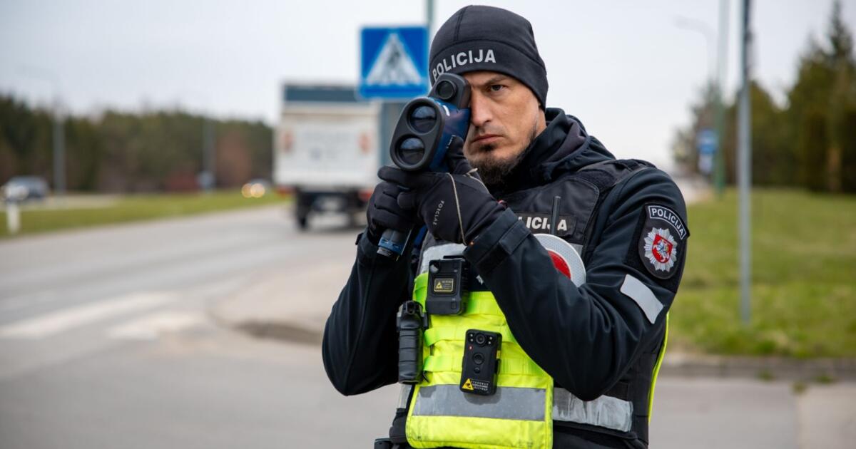 „Mersų“ vairuotojai apie „Greičio maratoną“ sužinojo iš pirmų lūpų: mieste skrido didesniu nei 100 km/h greičiu