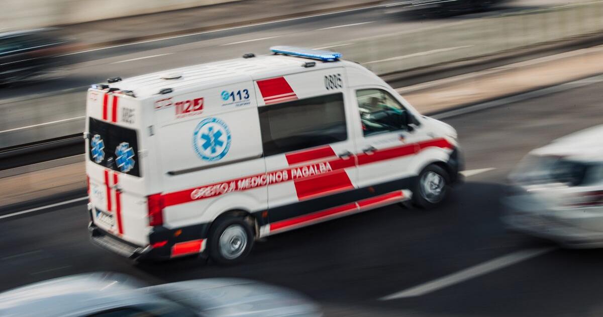 Klaipėdoje – dramatiškas incidentas: pareigūnę sužalojęs vyras mirė GMP automobilyje