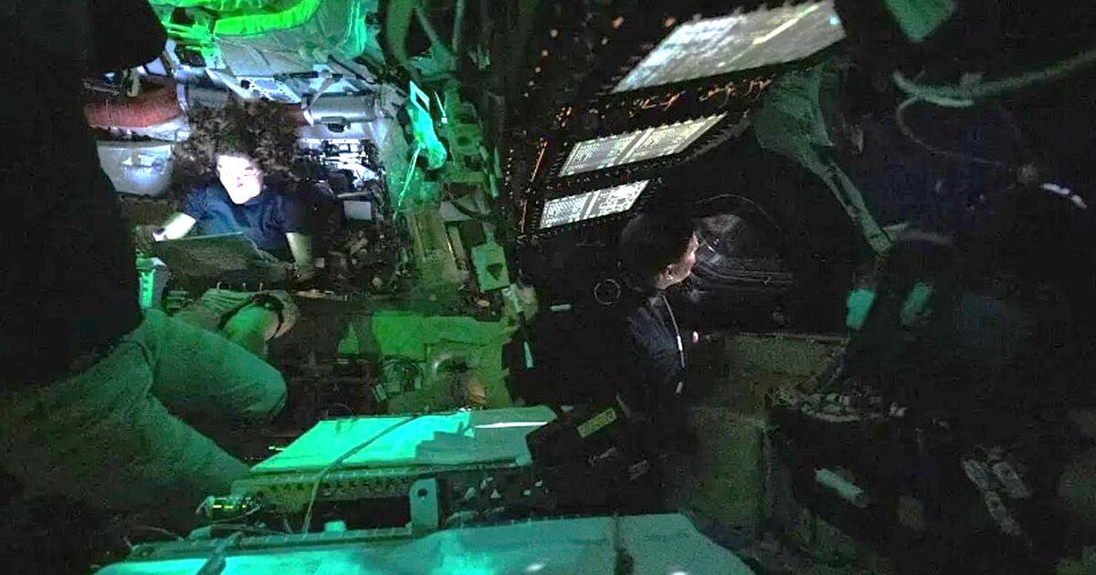 Misijos „Artemida-2“ problemos: netoli Mėnulio astronautai laive pajuto baisų kvapą