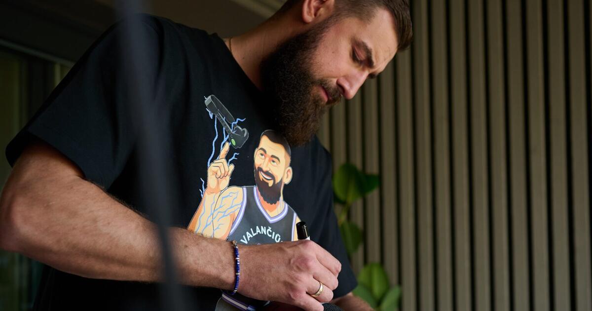 Ne tik taškai ir pergalės: Jonas Valančiūnas – apie stresą, emocijas ir bemieges naktis