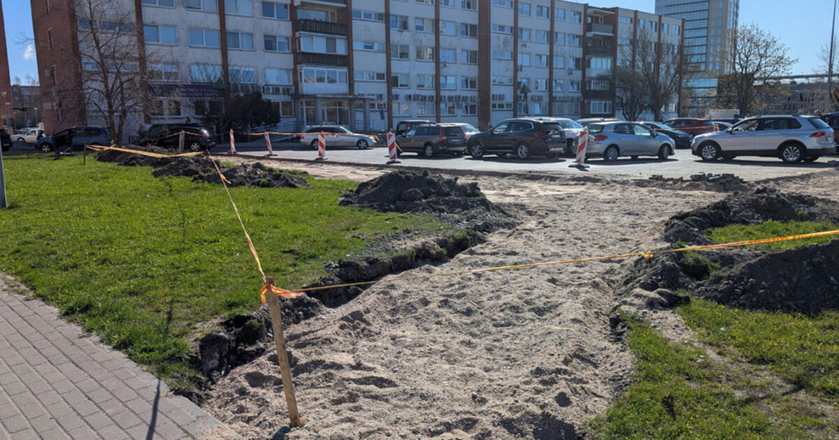 Prie poliklinikos padidės automobilių stovėjimo aikštelė