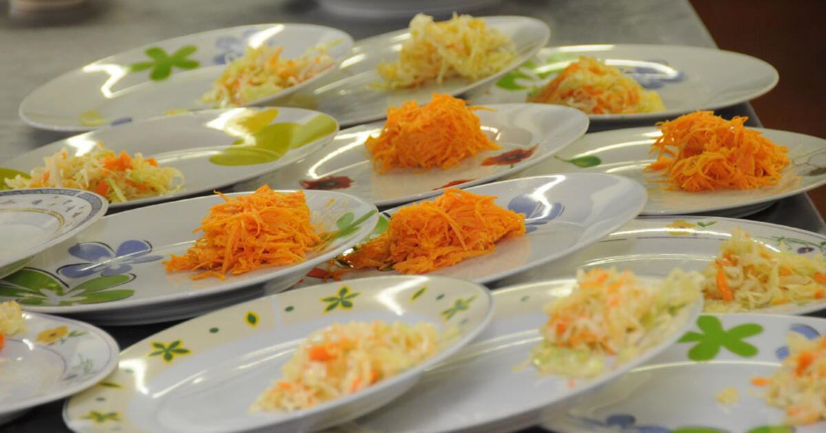 Ligonius ir senjorus maitino nelegaliai, naudojo pasibaigusio galiojimo produktus