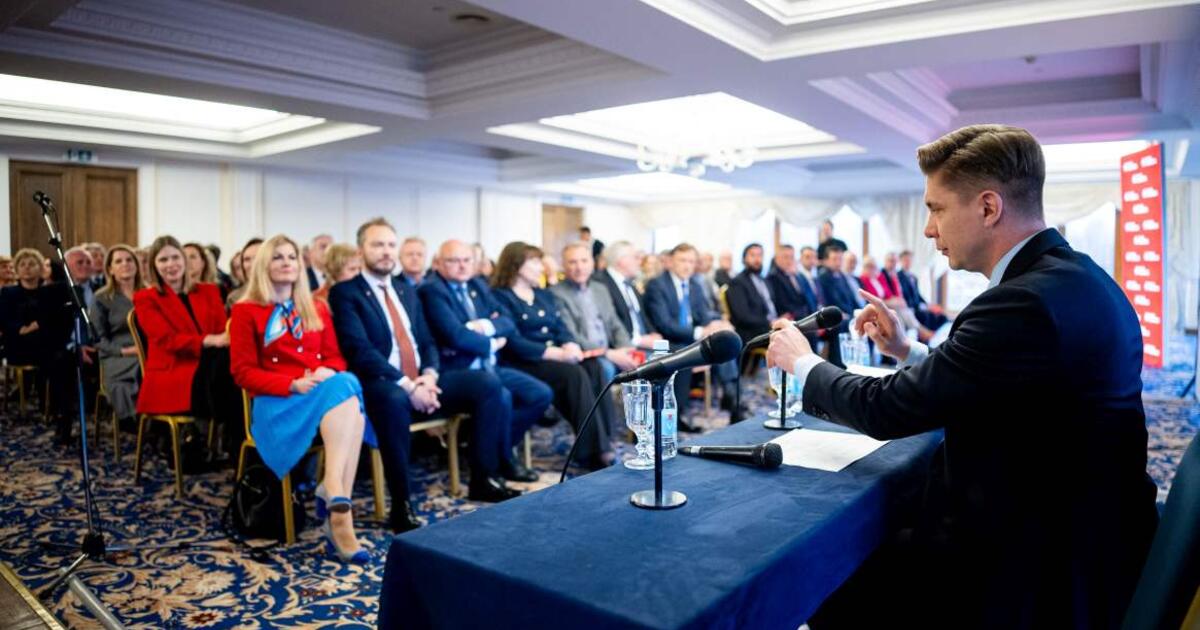 Įtariama, kad LSDP tarybos posėdyje žurnalistė paliko įrašymo įrangą: žada kreiptis į policiją