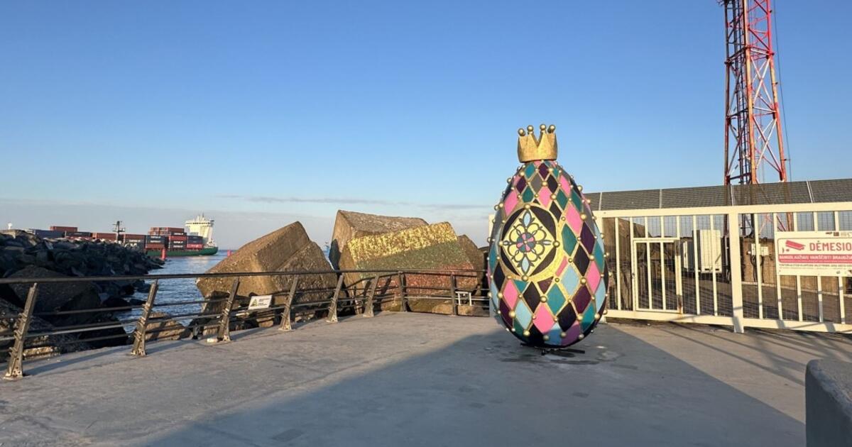 Ant šiaurinio molo užriedėjo karališkas Velykų margutis