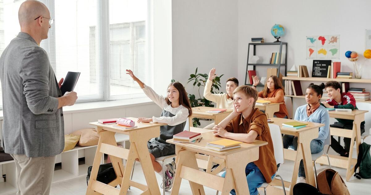 Vaikų rezultatus lemia ne tik mokytojai: ką Singapūras ir Estija daro kitaip?